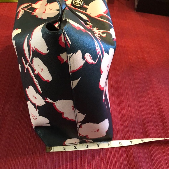 SOLD! NWT Tory Burch Floral Tote Bag -Dark Green Leather - Picture 6 of 16